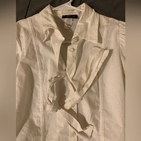 Top - Picture 2 of 3